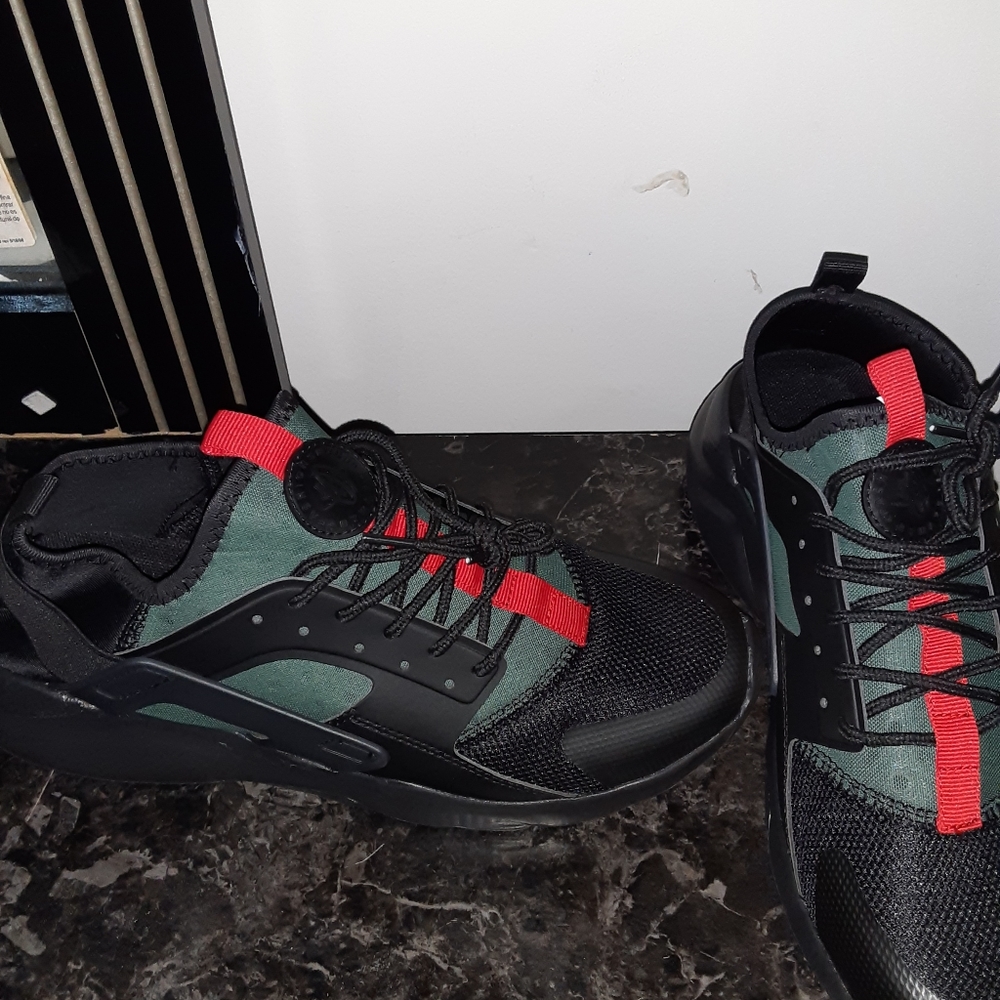 Gucci sneakers